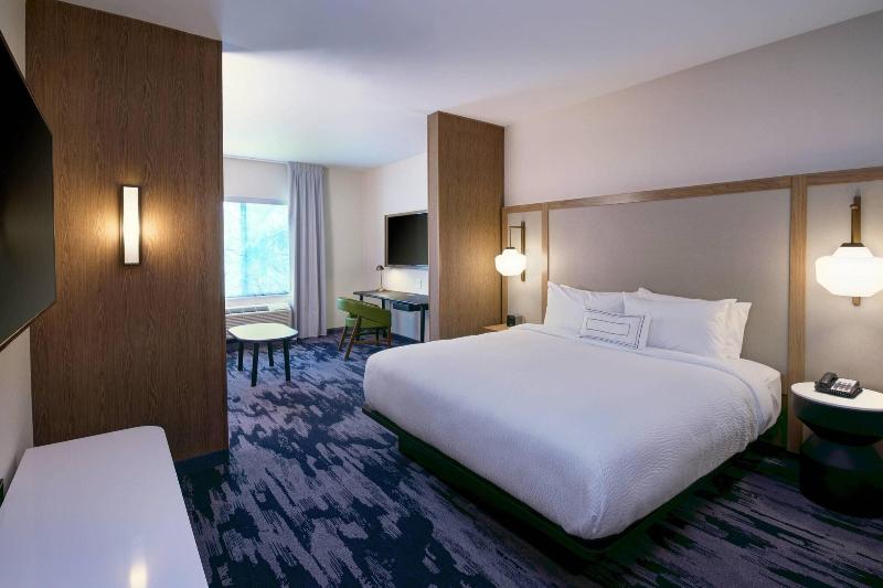 스위트 킹사이즈 침대, Fairfield Inn & Suites By Marriott Midland