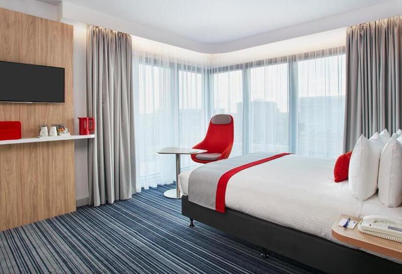 장애인을 위한 스탠다드 룸, Holiday Inn Express   Wiesbaden, An Ihg