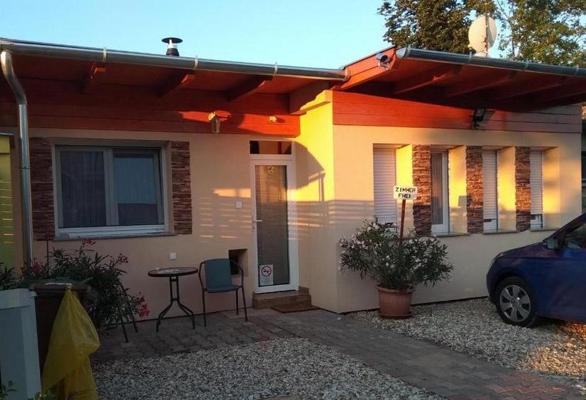 Номер Deluxe, Tulipán Apartmanház