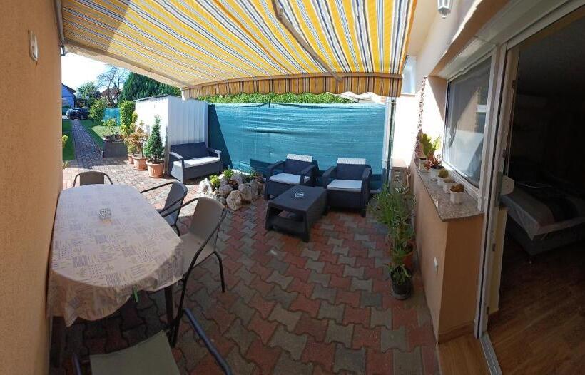 Шале 1 Спальня, Tulipán Apartmanház