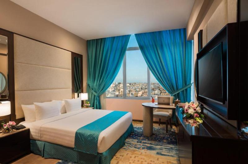 Полулюкс, Naviti Warwick Dammam