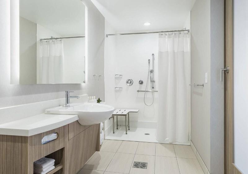 Люкс Кровать Кинг, Springhill Suites Madison