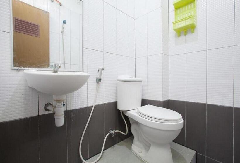 Номер Economy, Reddoorz Syariah Near Dbl Arena 2