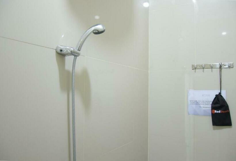غرفة عائلية, Reddoorz Near Gor Satria Purwokerto