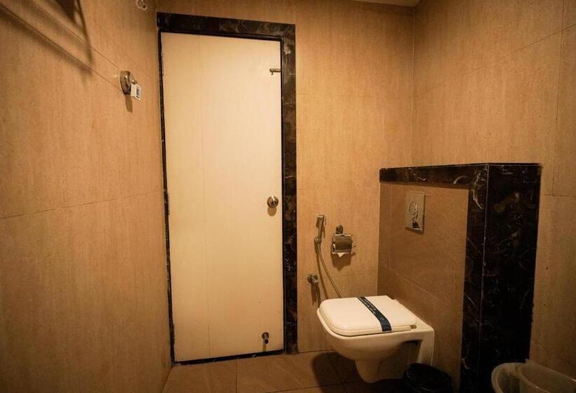 Номер Стандарт, Cliff Embassy Banquet And Suites