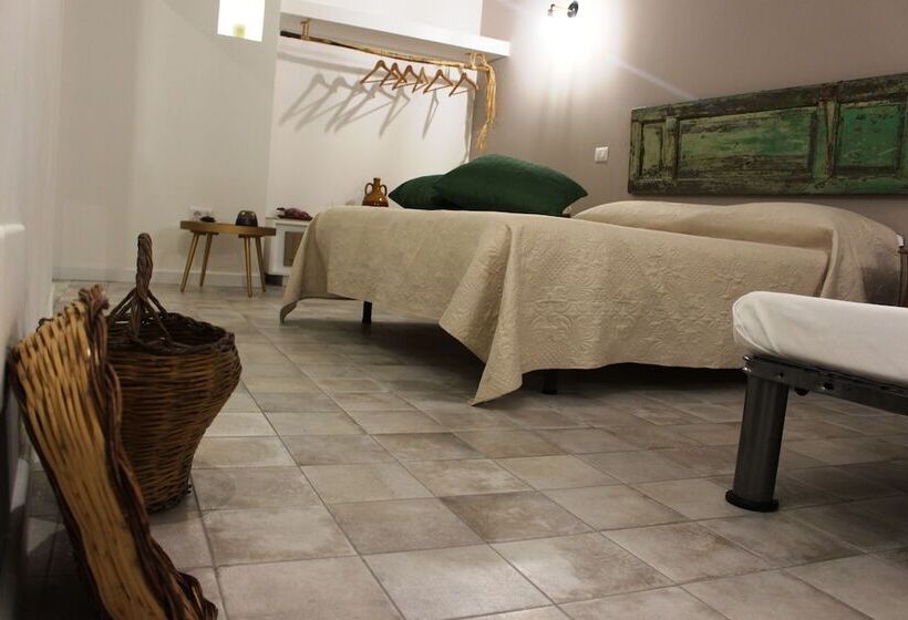 Четырехместный Номер Стандарт, Casa Mazzone