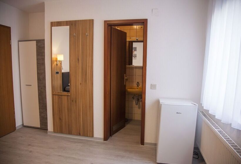 اتاق استاندارد یک نفره, Gästehaus Häuser