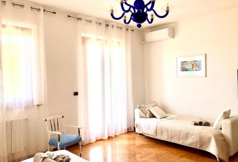 Номер Deluxe с Балконом, B&b La Serenissima
