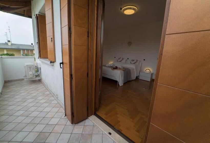 Номер Стандарт Вид на Сад, B&b La Serenissima