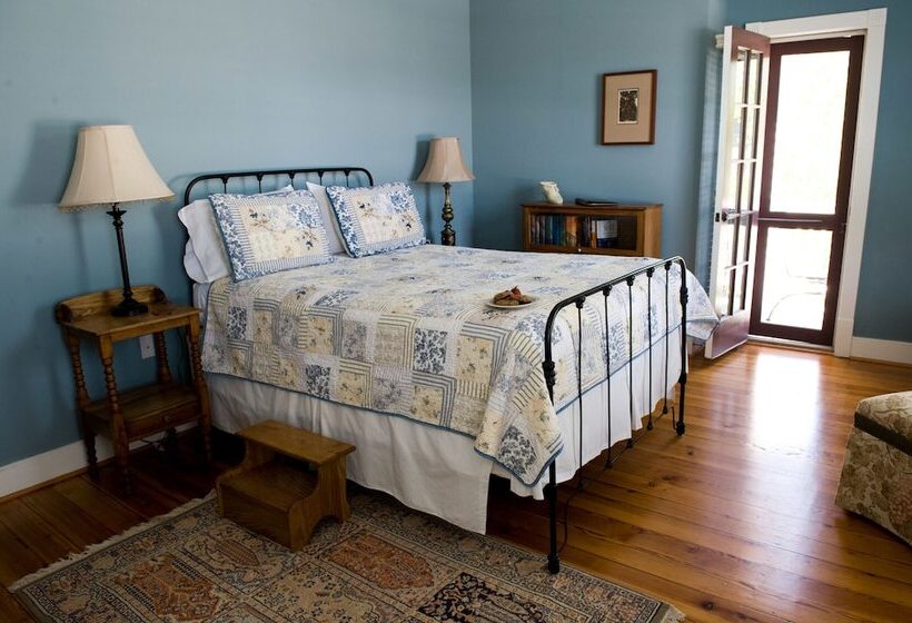 Номер Deluxe с Балконом, Hopkins Ordinary Bed, Breakfast And Ale Works