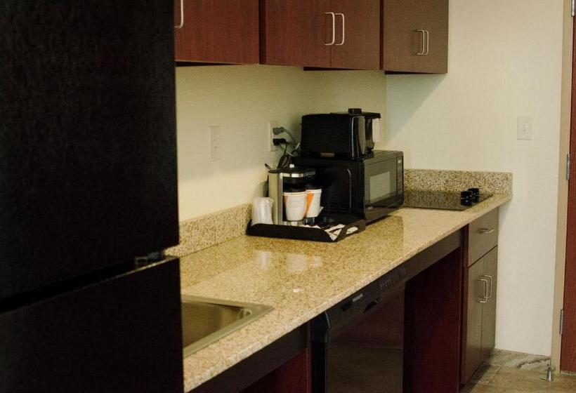 Люкс Deluxe Кровать Кинг, Cobblestone Inn & Suites   Soda Springs