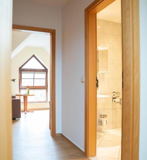 Номер Стандарт Индивидуальный, Landhotel Biberburg