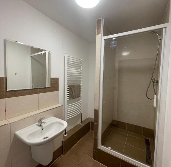 Номер Стандарт, Hostel U Sv. štěpána