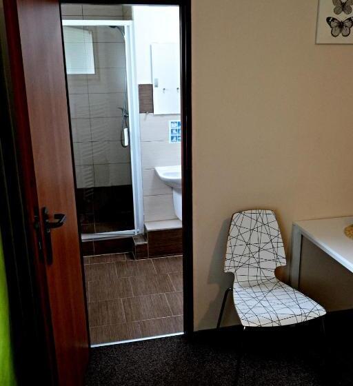 Номер Стандарт Индивидуальный, Hostel U Sv. štěpána