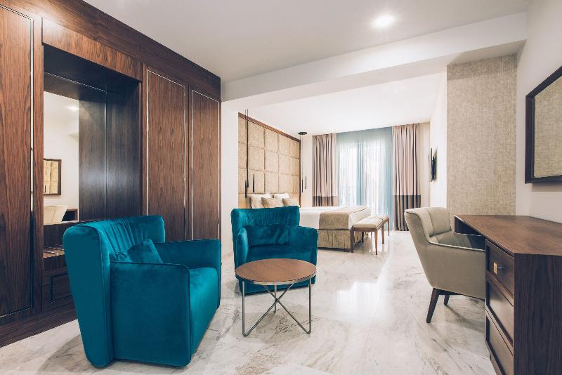 اتاق استاندارد با چشم‌انداز دریا, Iberostar Waves Slavija