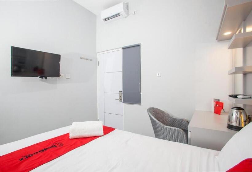 Номер Стандарт, Reddoorz Plus Near Politeknik Negeri Malang