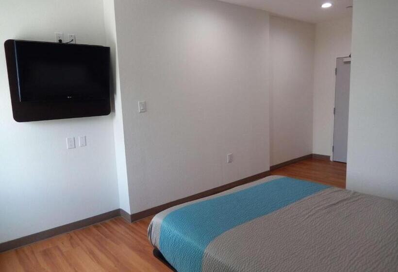 اتاق استاندارد با تخت بزرگ برای معلولان, Motel 6 Houston, Tx   Downtown North