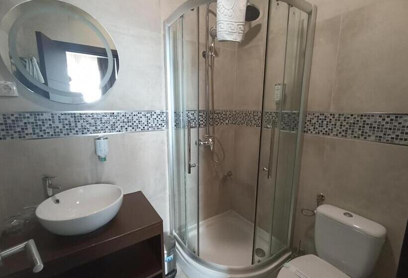 اتاق اکونومی, Garnet Hotel & Event Centar