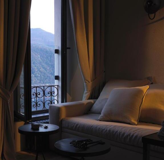 Полулюкс, Relais Castello Di Morcote