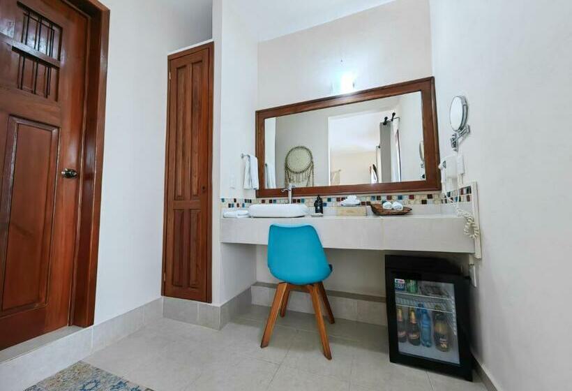 מיטת קינג בסוויטה, Le Muuch Hotel Boutique
