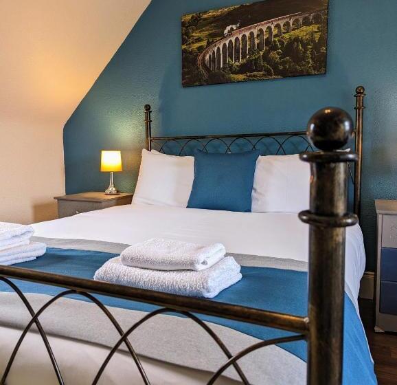 Aile Odası, The Coo's Guest House
