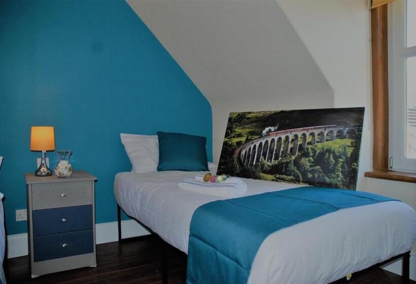 Aile Odası, The Coo's Guest House