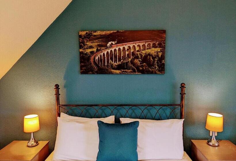 Aile Odası, The Coo's Guest House