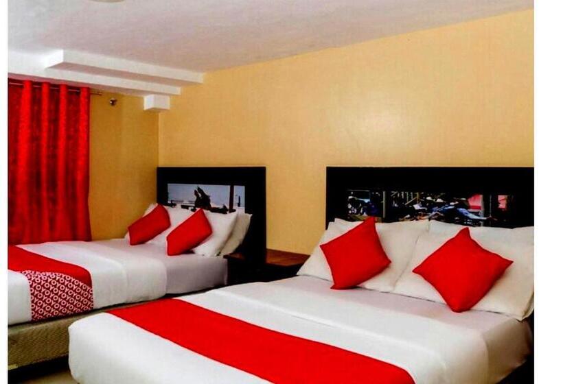 Семейный Номер, Oyo 133 Jazzy James Country Hotel Ii