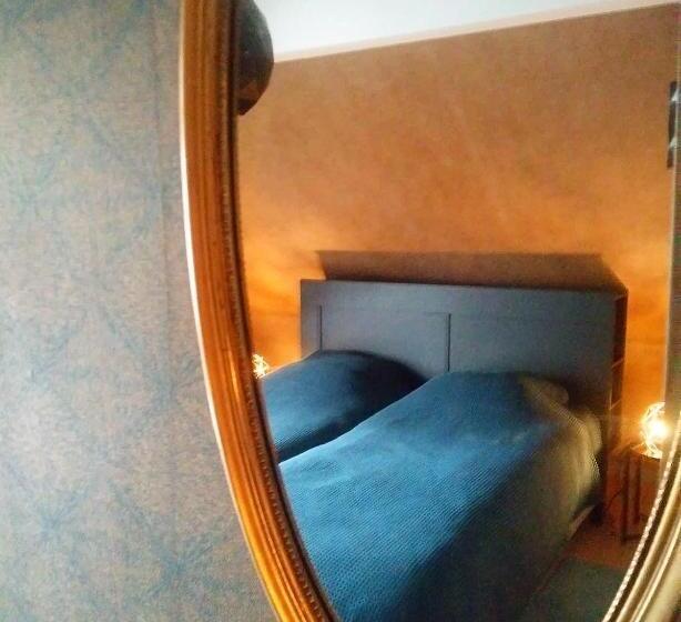 Номер Basic, Hostellerie De La Chapelle