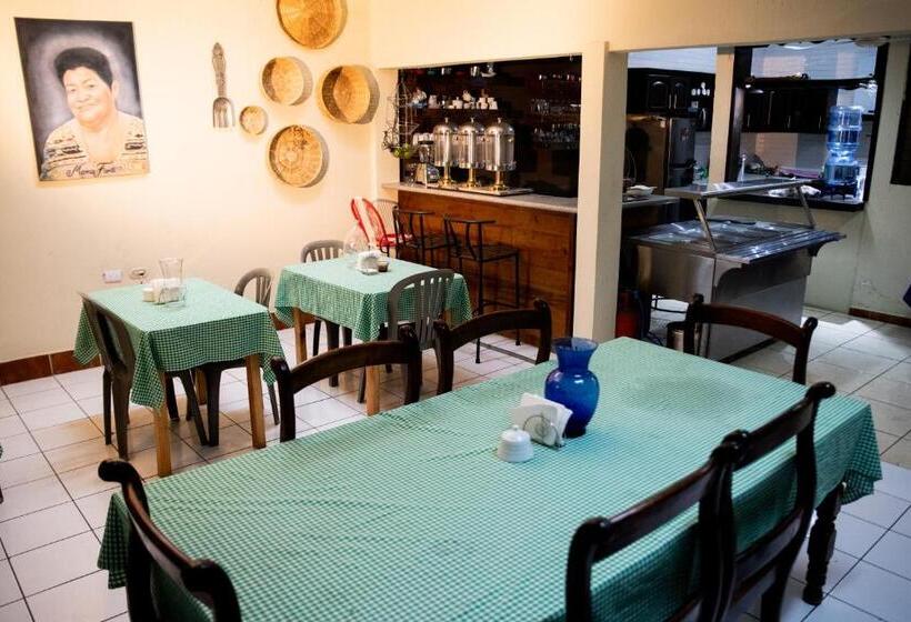 اتاق اکونومی, Casa Mama Fanti