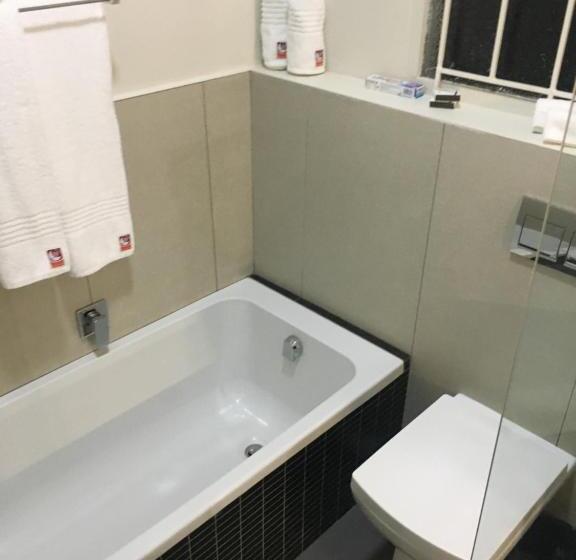 Семейный Номер, The Travel Inn Durban