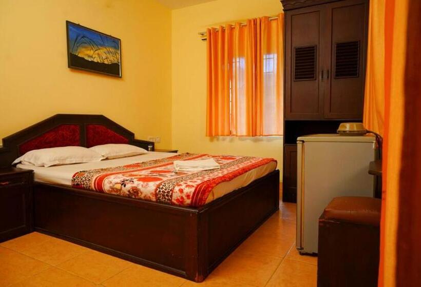 스위트 킹사이즈 침대, Vrindavan Suites Guruvayur