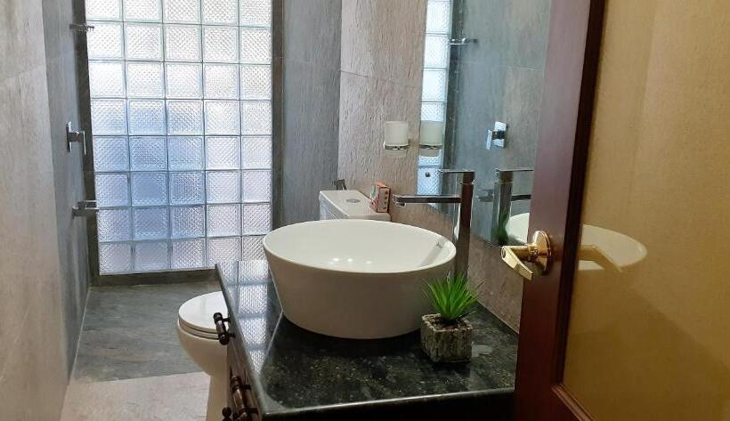 Номер Deluxe Кровать Кинг, Castle Colombo