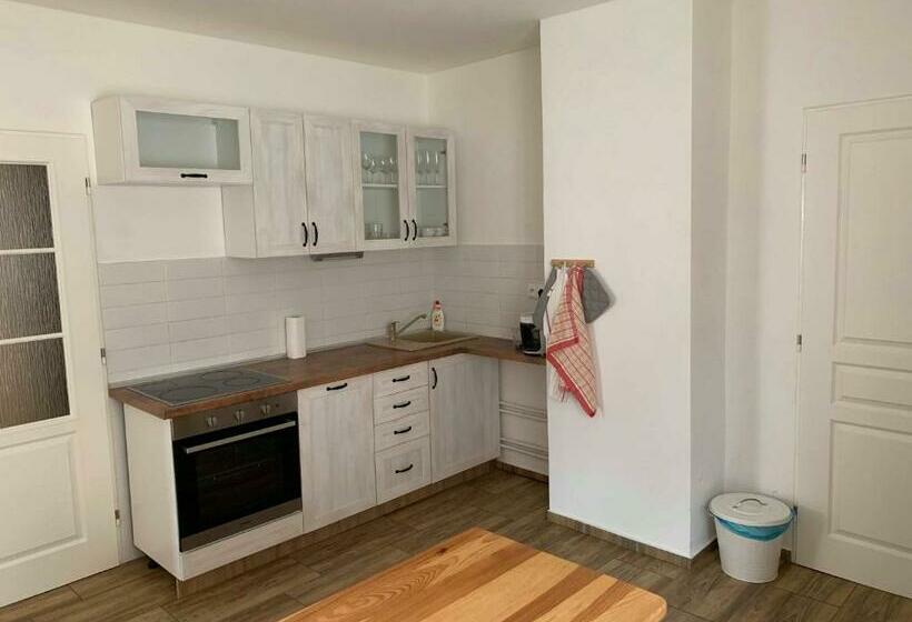 침실 2개 아파트, Apartmány Michaela