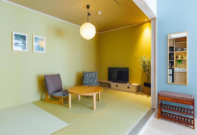 Люкс Повышенной Комфортности, Wadano Gateway Suites & Apartments