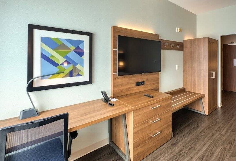 标准间带双人床, Holiday Inn Express & Suites   Charlotte   South End, An Ihg