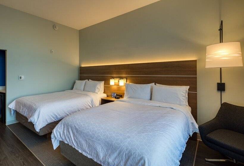 带2个双人床的标准工作室, Holiday Inn Express & Suites   Charlotte   South End, An Ihg