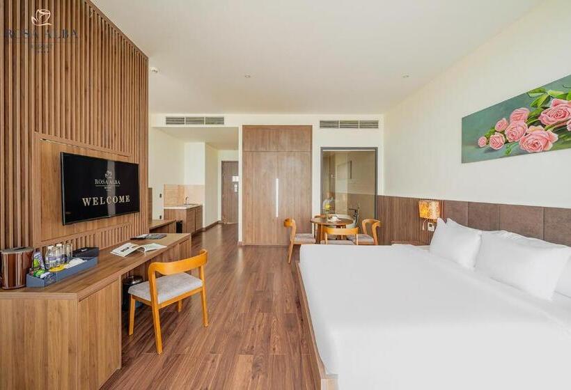 سوئیت اجرایی با چشم‌انداز دریا, Rosa Alba Resort & Villas Tuy Hoa