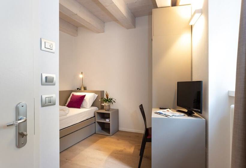 اتاق استاندارد یک نفره, Locanda Le Due Travi
