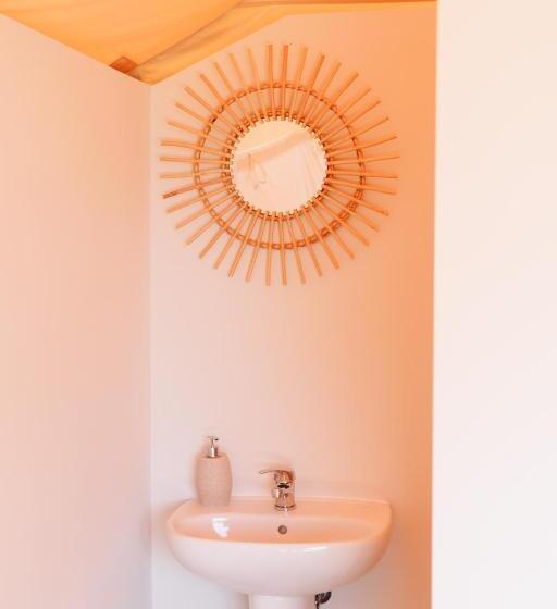 كوخ قياسي, Dreamsea Surf Guest House