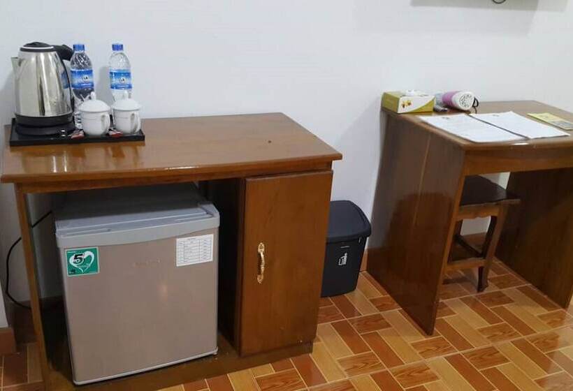 اتاق خانوادگی, Golden Palace Hotel Hpa An