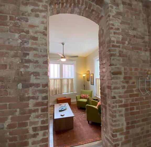 Апартаменты Deluxe 1 Спальня, Bisbee Brownstone Suites