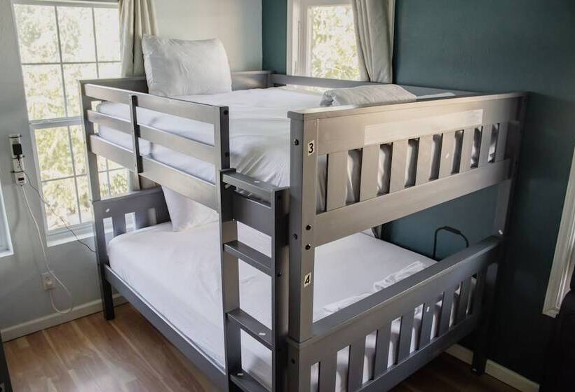 تختخواب در اتاق مشترک, Wanderstay Houston Hostel