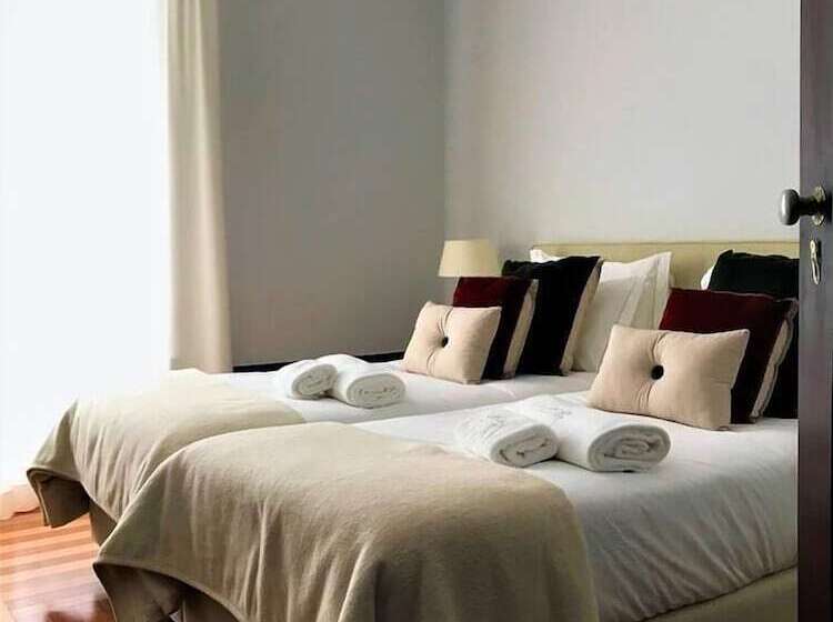 سوییت خانوادگی, Oryza Guest House& Suites