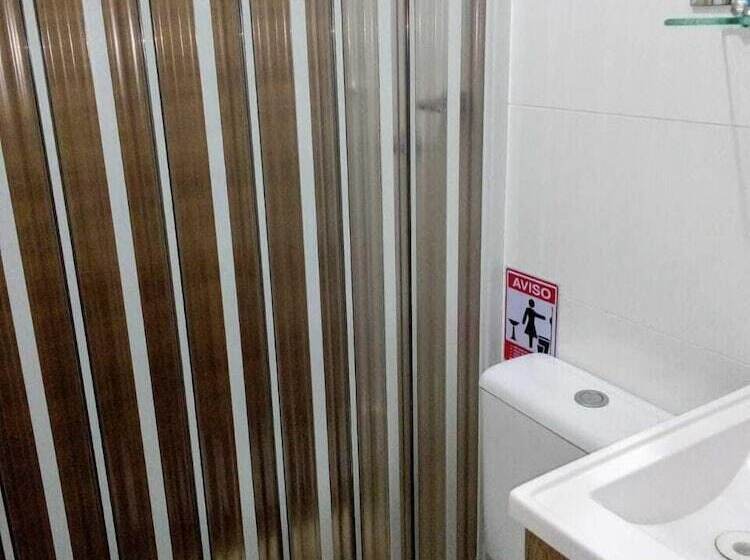 سوییت, Pousada Reis Guarujá