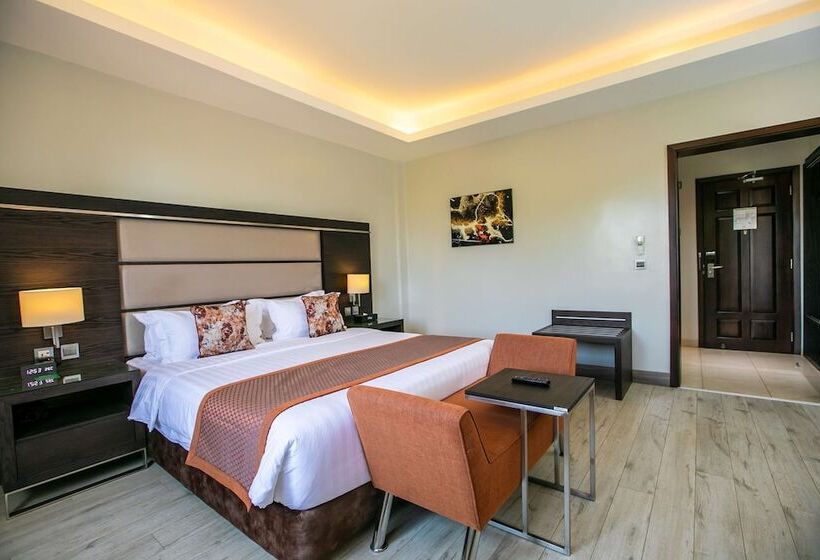 سوییت اجرایی, Best Western Plus The Athena Hotel Kampala