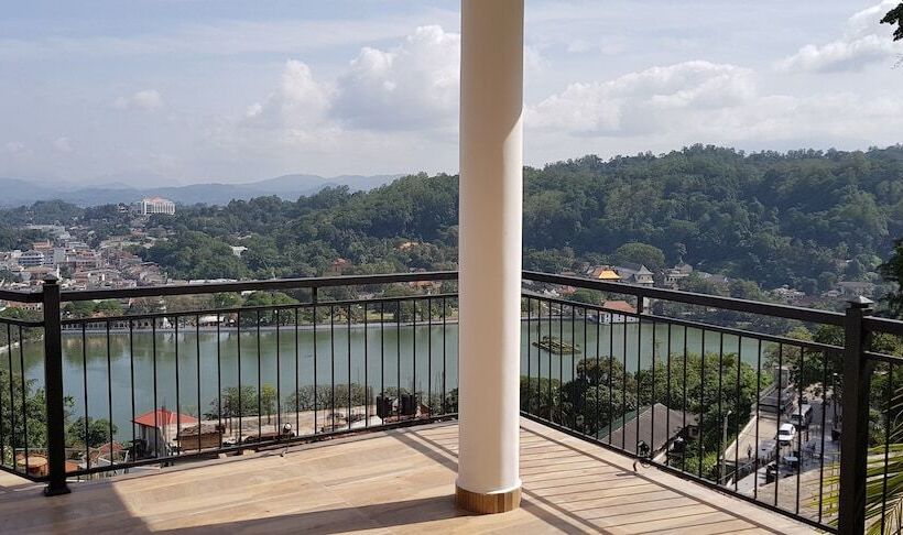 Göl Manzaralı Standart Oda, Fairview Residence