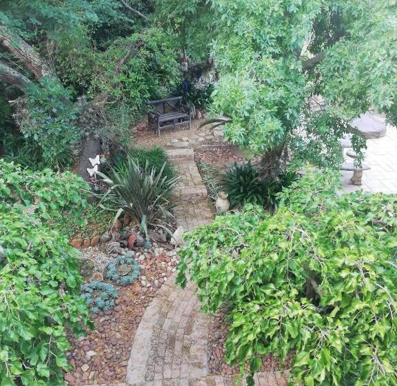 Номер Стандарт Вид на Сад, Leeuwenhof Guesthouse