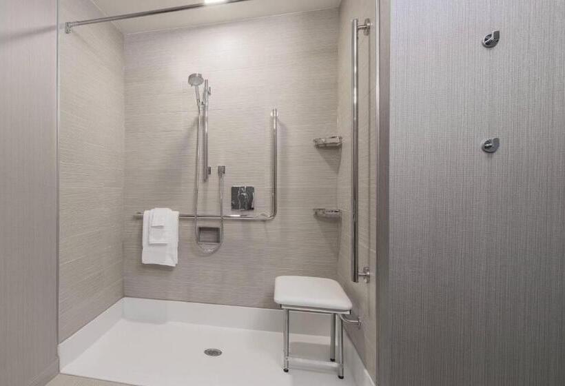 身障者適用キングサイズベッドルーム, Courtyard By Marriott Halifax Dartmouth