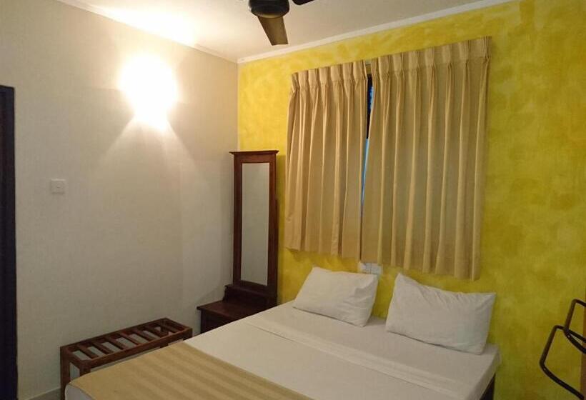 اتاق عادی, Shiva Rest Katharagama